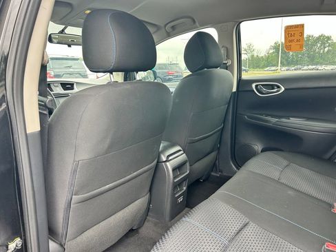 Used 2018 Nissan Sentra SR w/ Technology Package FWD image 15