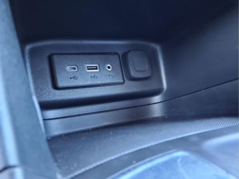 Used 2022 Chevrolet Equinox LT FWD image 8