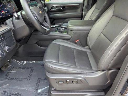 Used 2025 Chevrolet Tahoe LT AWD/4WD image 15