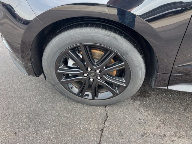 Used 2021 Ford Edge ST-Line w/ Class II Trailer Tow Package AWD/4WD image 9
