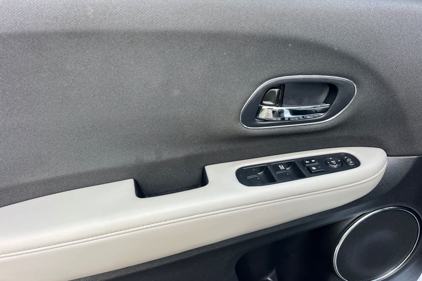 Used 2022 Honda HR-V EX image 12