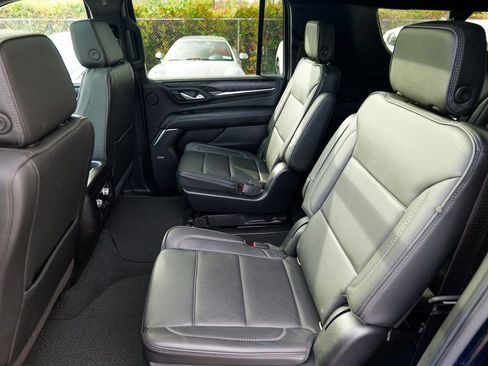 Used 2022 GMC Yukon XL Denali image 26