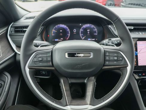 New 2026 Jeep Grand Cherokee L Limited image 32