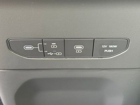 New 2026 Kia EV9 Wind image 22