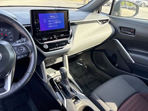 Used 2025 Toyota Corolla Cross AWD Hybrid image 14
