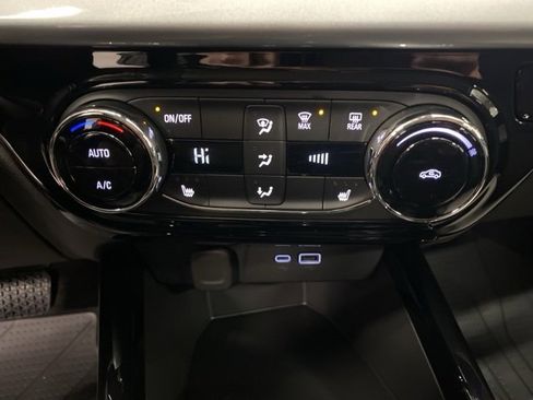 New 2025 Chevrolet Trax LT w/ Driver Confidence Package image 19