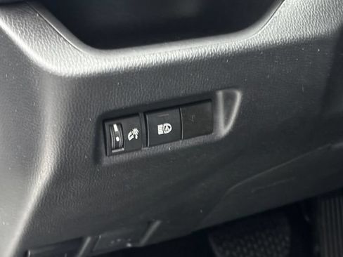 Used 2024 Toyota RAV4 LE AWD/4WD image 18