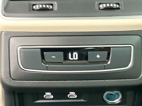 Used 2024 Audi A6 2.0T Premium w/ Convenience Package image 26