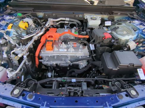 New 2025 Cadillac Lyriq Sport image 29