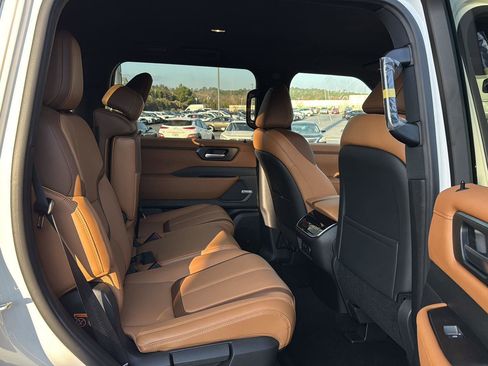 New 2026 Nissan Armada SL image 11