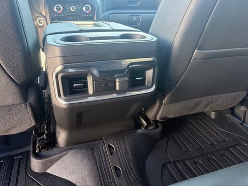 Used 2022 GMC Sierra 3500 Denali w/ Denali Ultimate Package AWD/4WD image 18