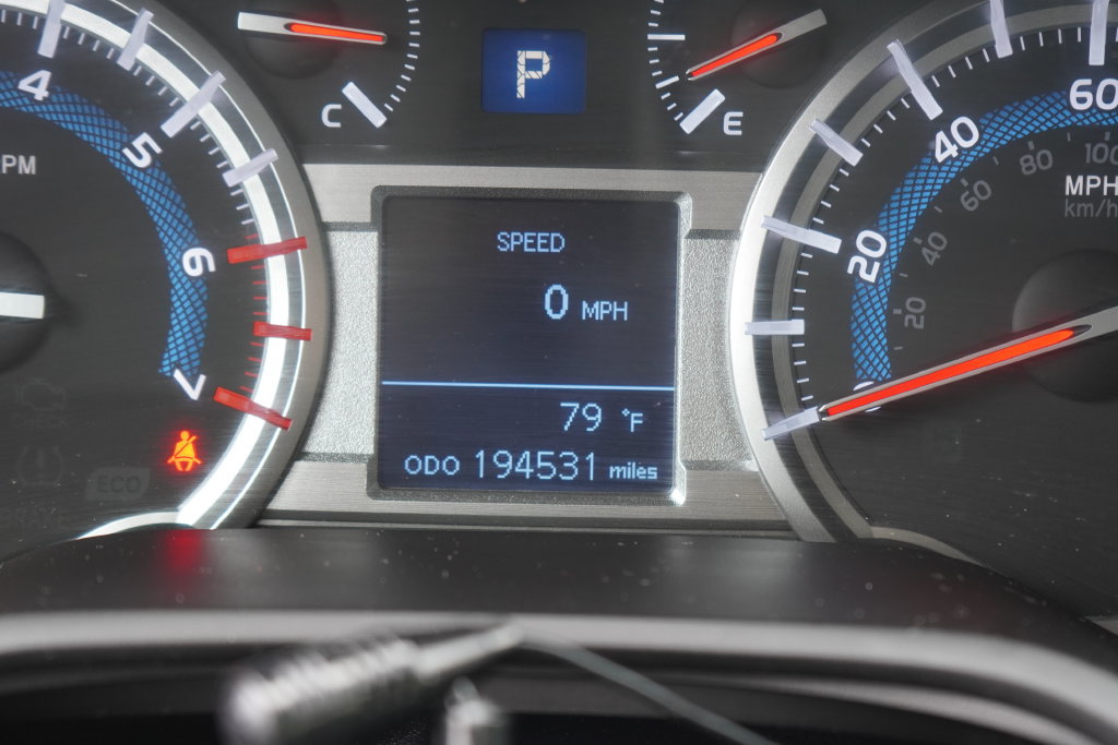 Used 2018 Toyota 4Runner SR5 AWD/4WD image 20