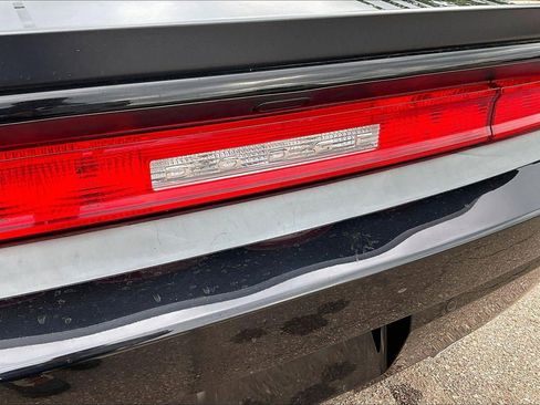 Used 2014 Dodge Challenger R/T RWD image 6
