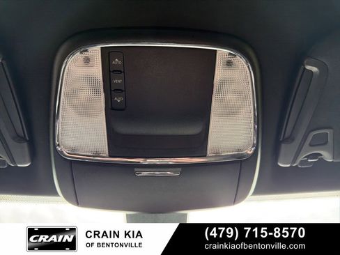 Used 2019 Dodge Charger SXT RWD image 28