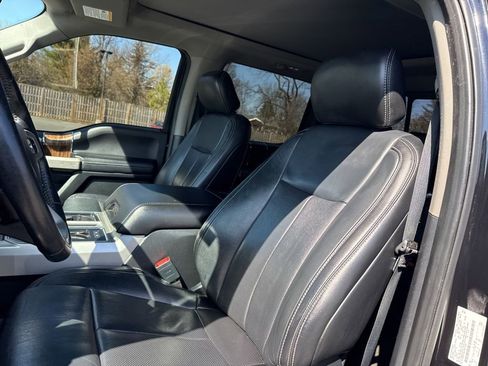 Used 2020 Ford F150 Lariat w/ Equipment Group 502A Luxury AWD/4WD image 20