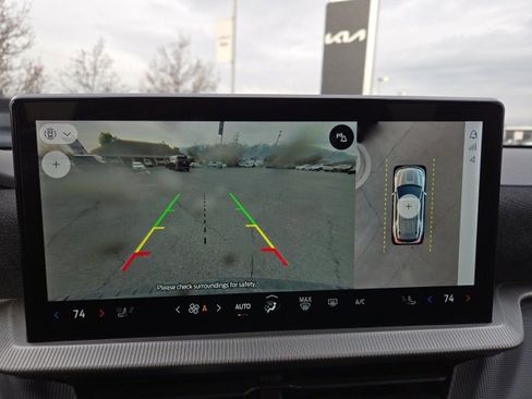 Used 2025 Ford Explorer ST-Line image 14