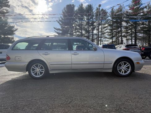 Used 2002 Mercedes-Benz E 320 Wagon image 4