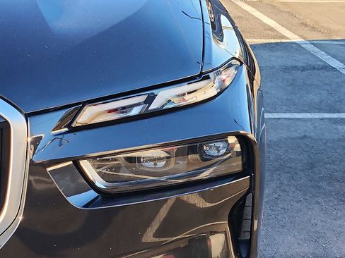 Used 2023 BMW X7 xDrive40i w/ Executive Package image 9