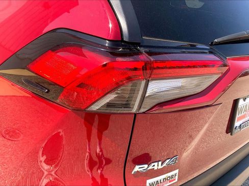 Used 2025 Toyota RAV4 XLE AWD/4WD image 33