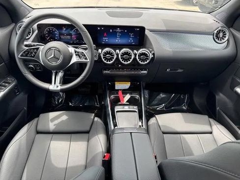 New 2025 Mercedes-Benz GLA 250 image 6