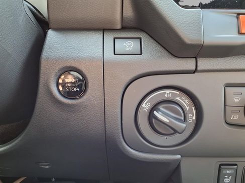 Used 2026 Nissan Frontier PRO-4X w/ Pro-4x Convenience Package AWD/4WD image 8