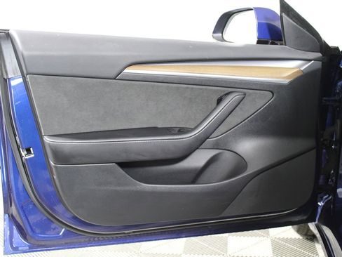 Used 2022 Tesla Model 3 Standard Range image 6