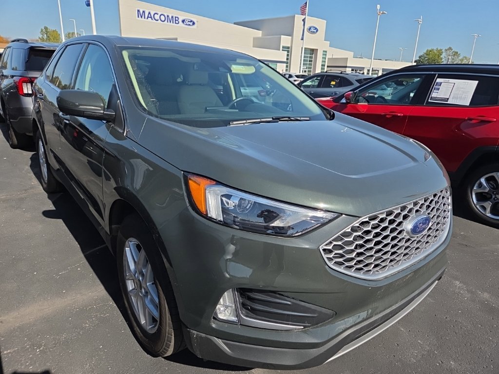 Certified 2024 Ford Edge SEL w/ Convenience Package AWD/4WD image 9