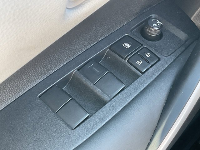 Used 2025 Toyota Corolla FX w/ Convenience Package FWD image 31