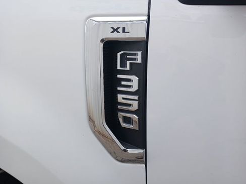 Used 2022 Ford F350 XL w/ Power Equipment Group image 8