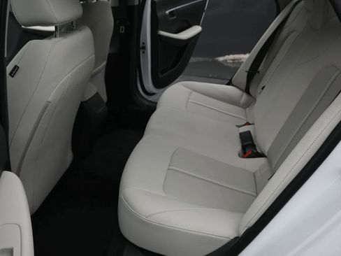 Certified 2025 Hyundai Sonata SE image 16