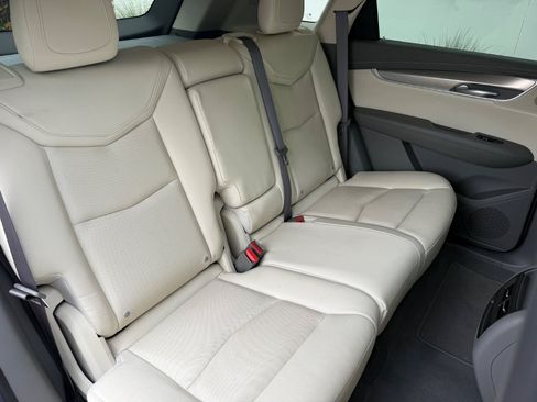 Used 2017 Cadillac XT5 Premium Luxury w/ Driver Assist Package FWD image 28