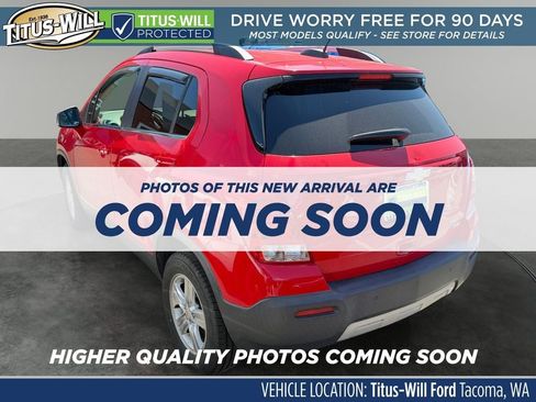 Used 2015 Chevrolet Trax LT w/ LT Sun and Sound Package AWD/4WD image 3