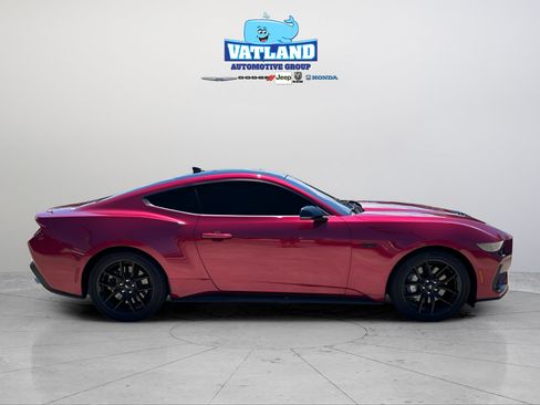 Used 2025 Ford Mustang GT Premium RWD image 6