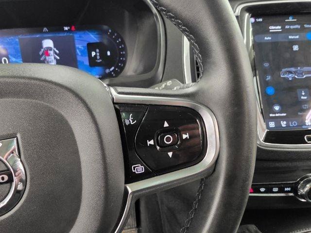 Used 2023 Volvo XC90 B5 Core AWD/4WD image 13