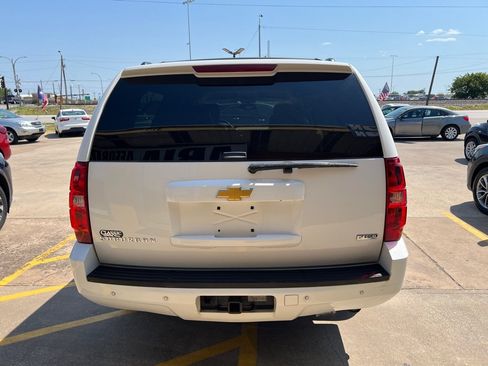 Used 2012 Chevrolet Suburban LT w/ Texas Edition RWD image 5