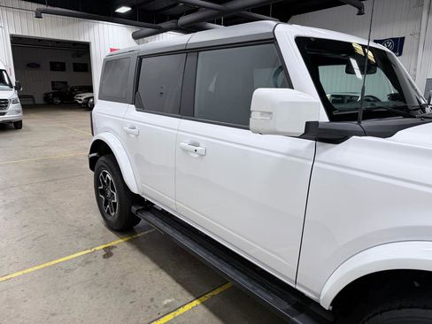 Used 2023 Ford Bronco Outer Banks AWD/4WD image 19