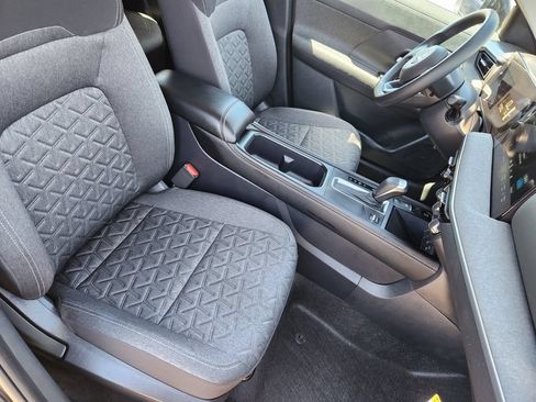 Certified 2025 Nissan Kicks SV AWD/4WD image 11
