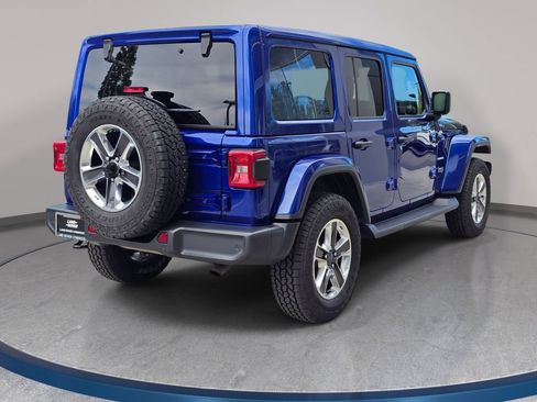 Used 2019 Jeep Wrangler Unlimited Sahara AWD/4WD image 6