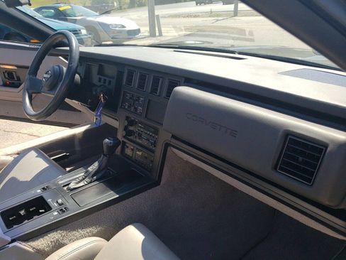 Used 1989 Chevrolet Corvette Convertible RWD image 29
