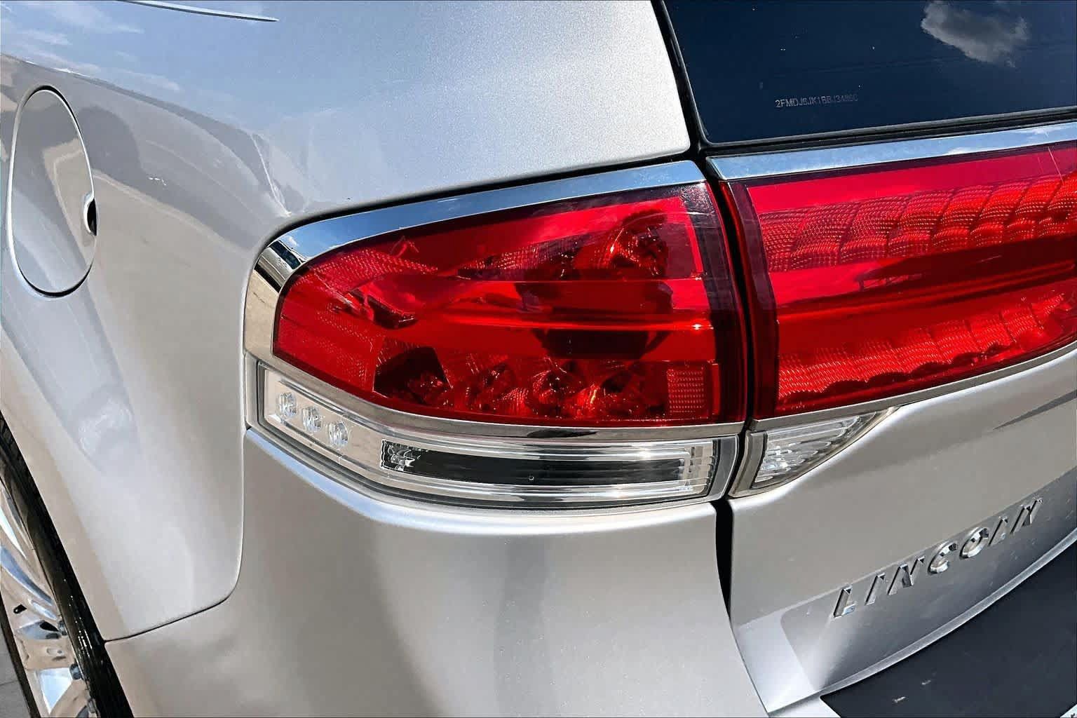 Used 2011 Lincoln MKX 2WD w/ 102A Rapid Spec Order Code image 28