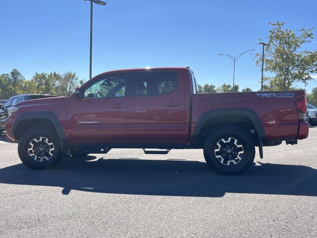 Used 2019 Toyota Tacoma TRD Off-Road AWD/4WD image 6