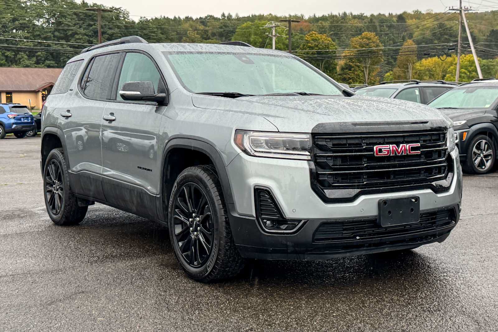 Used 2023 GMC Acadia SLT w/ Elevation Edition FWD image 1