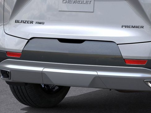New 2025 Chevrolet Blazer Premier image 14