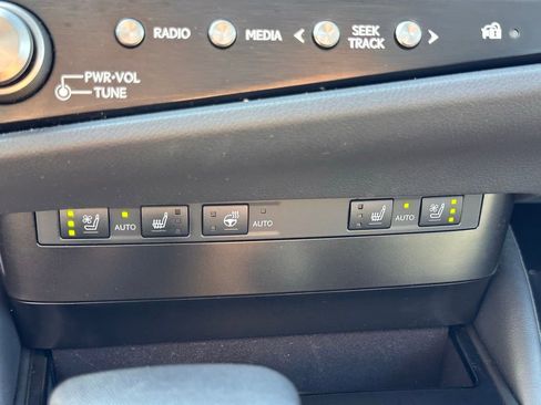 Used 2023 Lexus ES 250 w/ Premium Package image 31