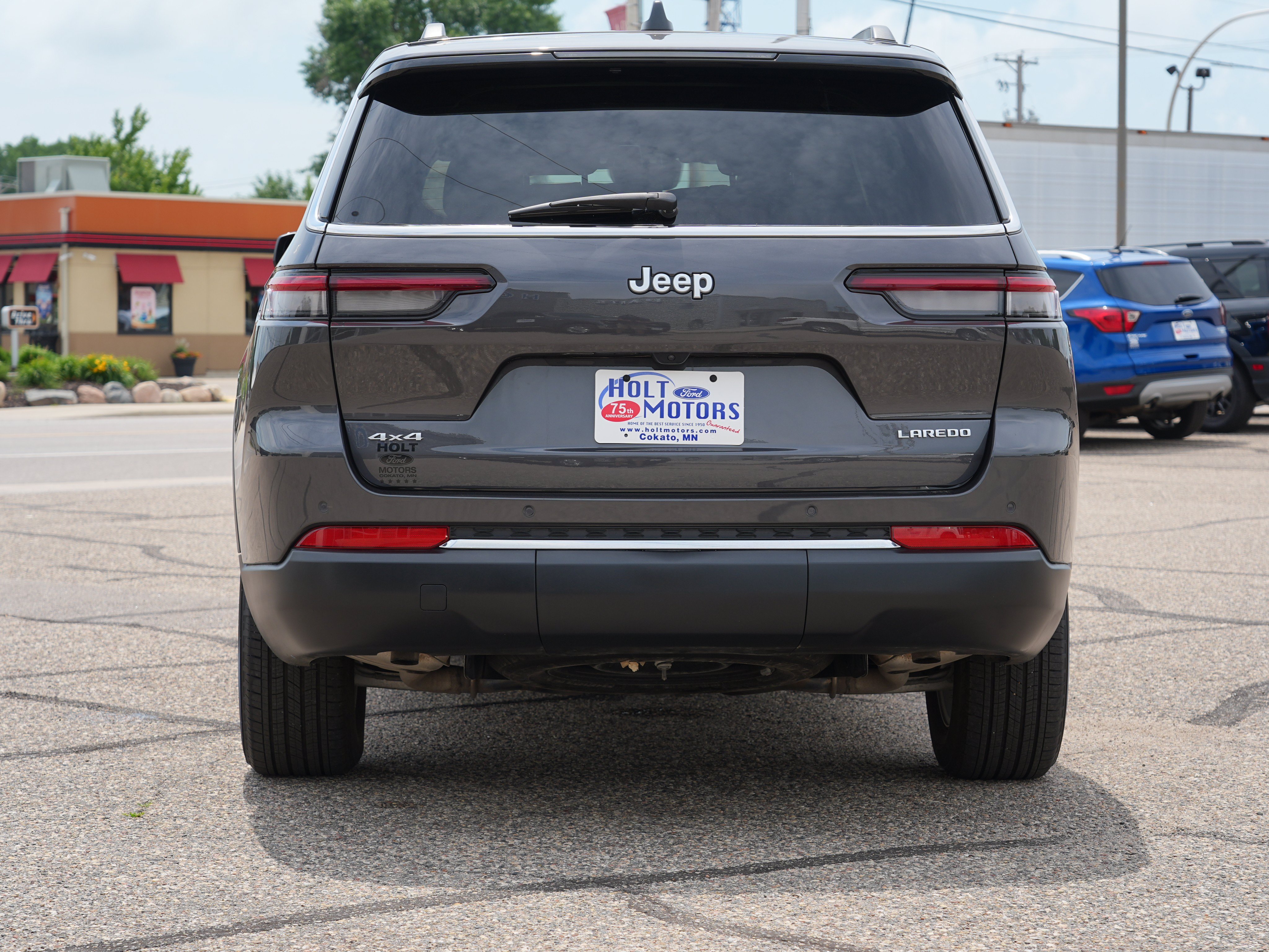 Used 2025 Jeep Grand Cherokee L Laredo w/ Trailer Tow Package AWD/4WD image 4