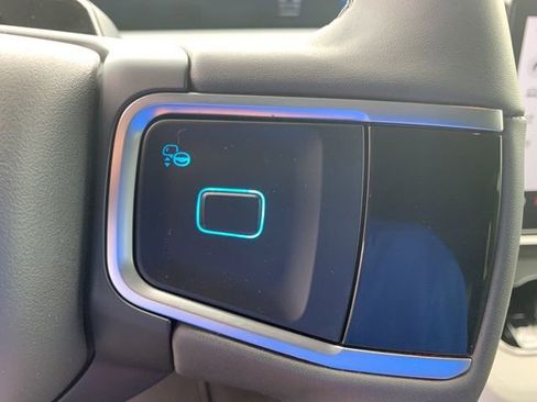 New 2025 Ford Expedition Active RWD image 31