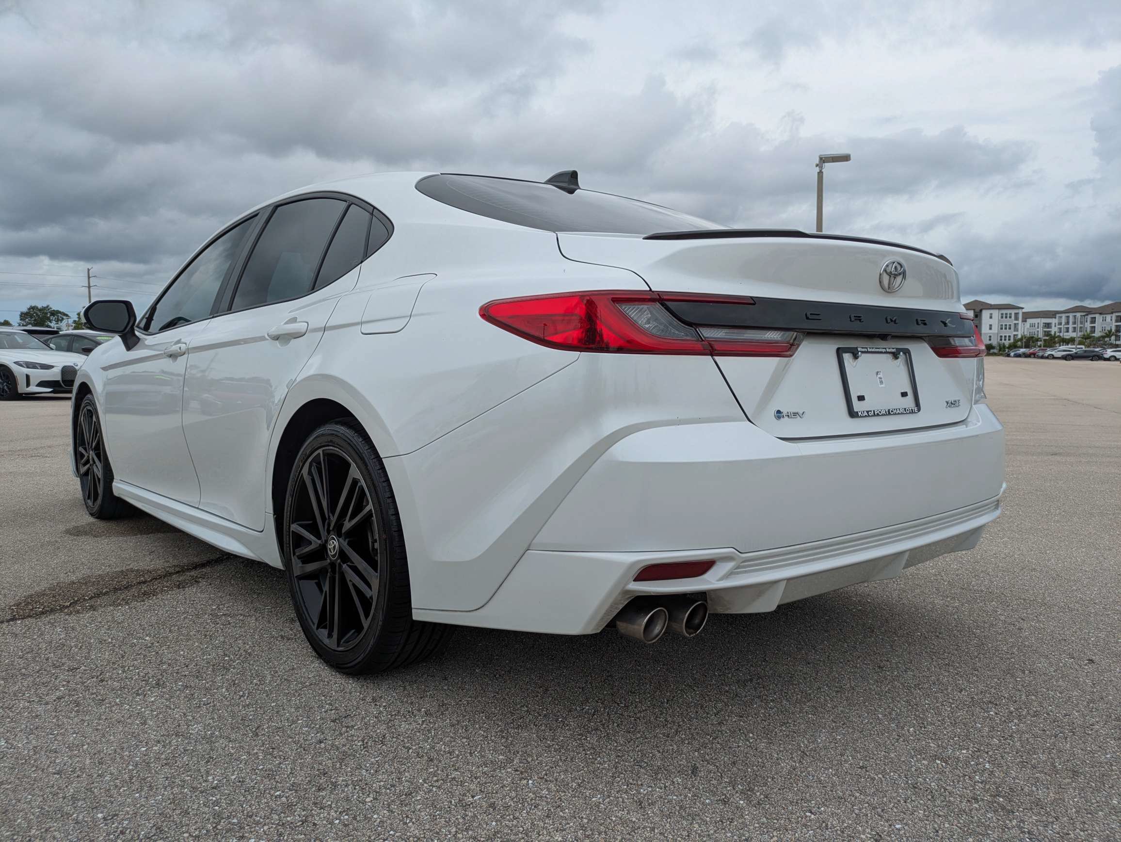 Used 2025 Toyota Camry XSE FWD image 6