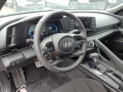 New 2025 Hyundai Elantra Sport image 13