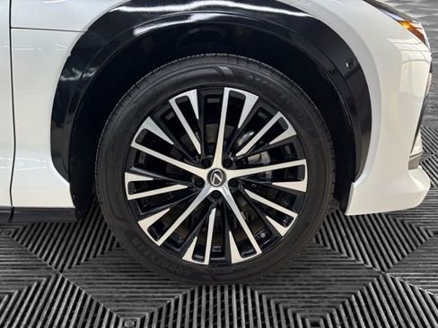 Used 2024 Lexus RZ 450e Premium w/ Technology Package image 33