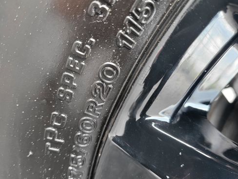 Used 2021 Chevrolet Suburban Premier image 44